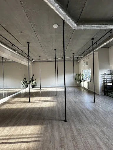 Pole Garden Studio