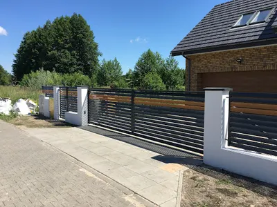 Troko Sp. z o.o. Bramy, przęsła i ogrodzenia. Działamy od 2008 roku.